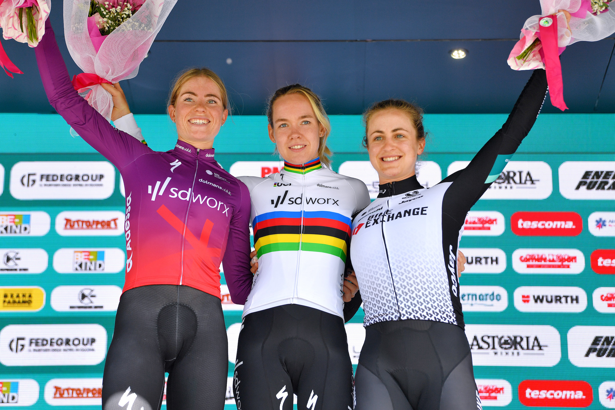 radioactiviteit Oorlogsschip conjunctie Brown powers to her first Giro Donne podium with third place on stage four  mountain time trial – Team BikeExchange Jayco